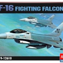 Academy F-16 Fighting Falcon